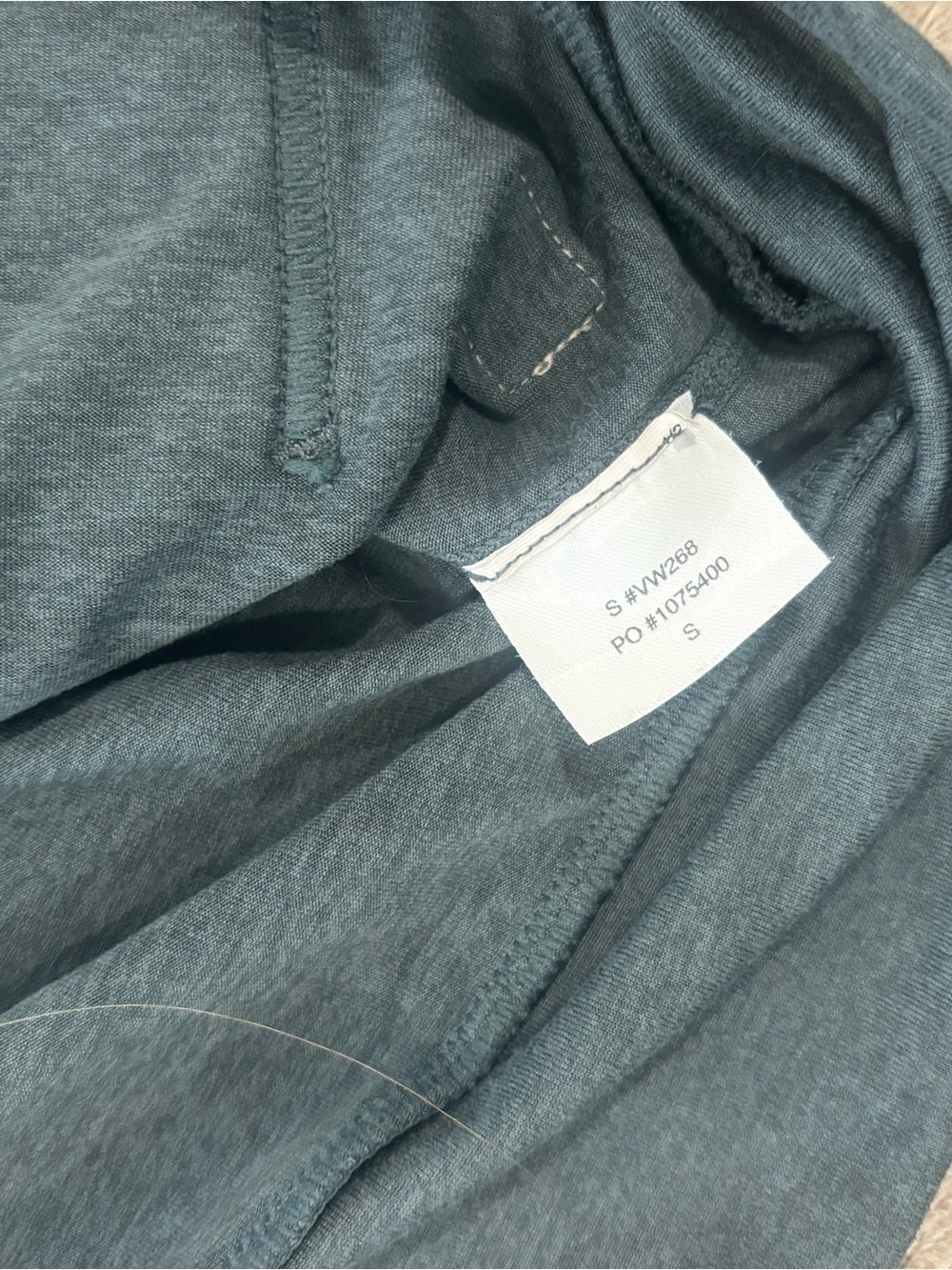 Vuori Women's Full-Zip Hoodie in Teal - Picture 3 of 4